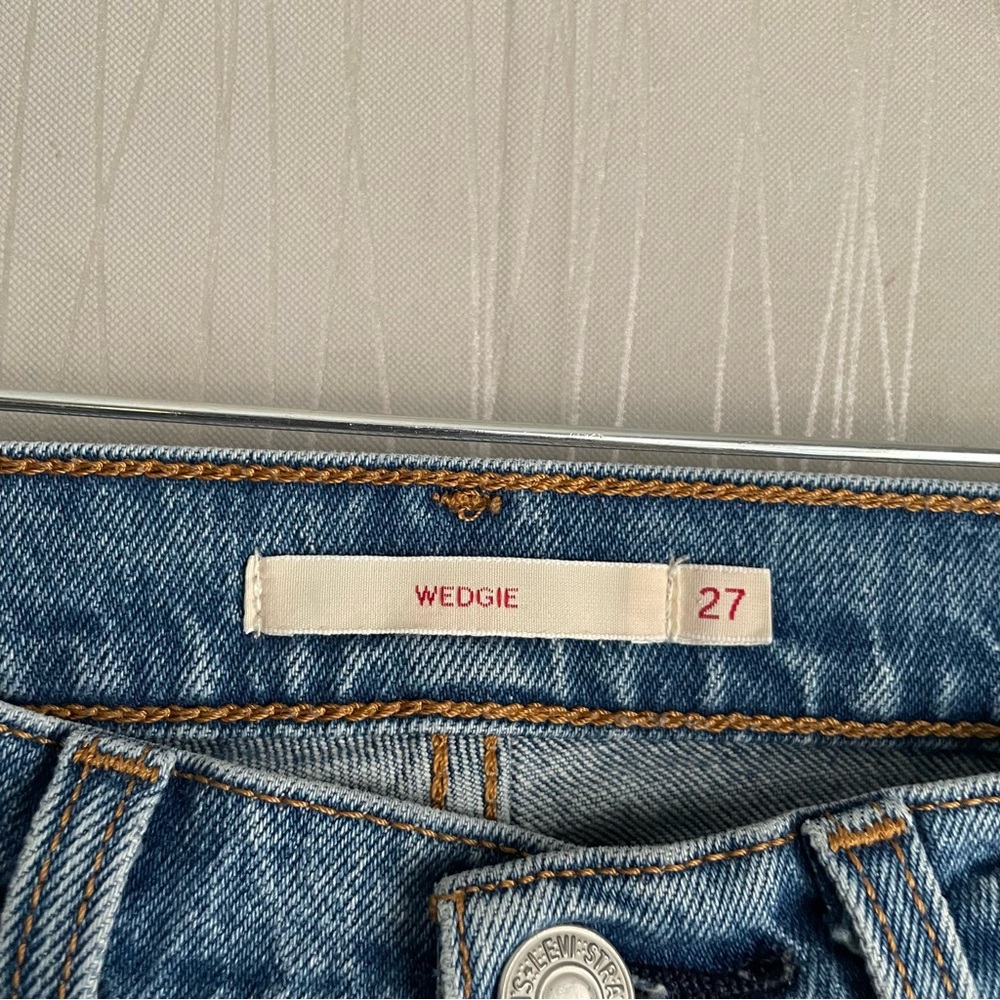 Levi's Wedgie Icon Fit Jeans These Dreams - Picture 6 of 13